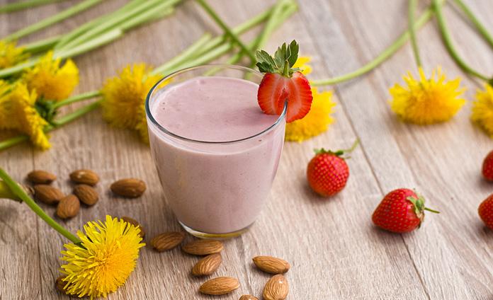 Бананово-клубничный смузи