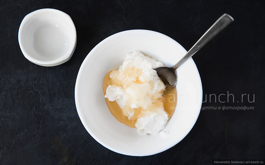 Сэндвич с рикоттой, бананом и шоколадом - пошаговый рецепт с фото