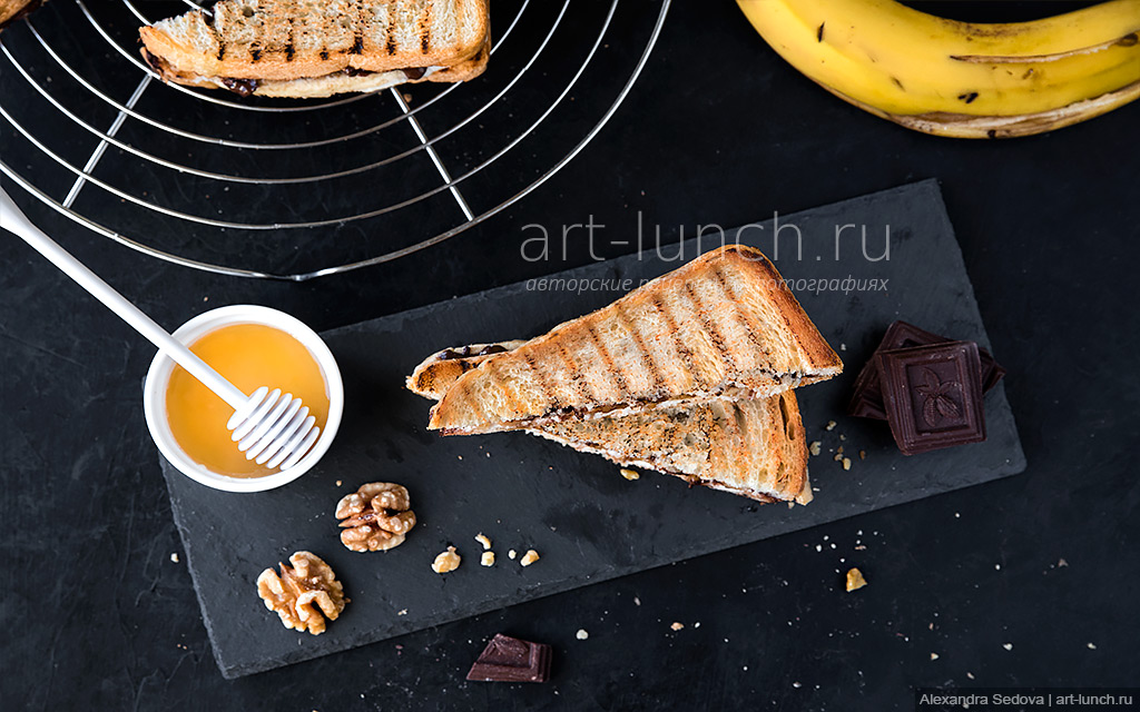 Сэндвич с рикоттой, бананом и шоколадом - пошаговый рецепт с фото