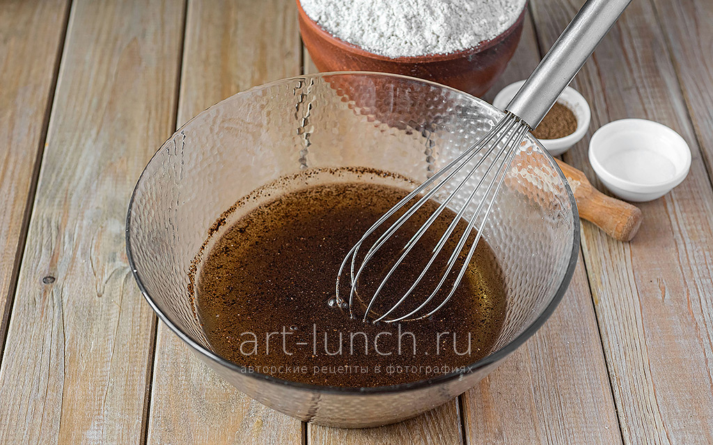 заливаем чистую питьевую воду