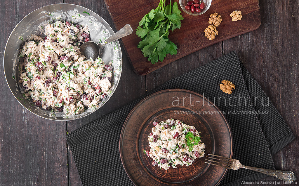 Салат с курицей, грибами, грецкими орехами, сыром и яйцом - 16 рецептов с пошаговыми фото