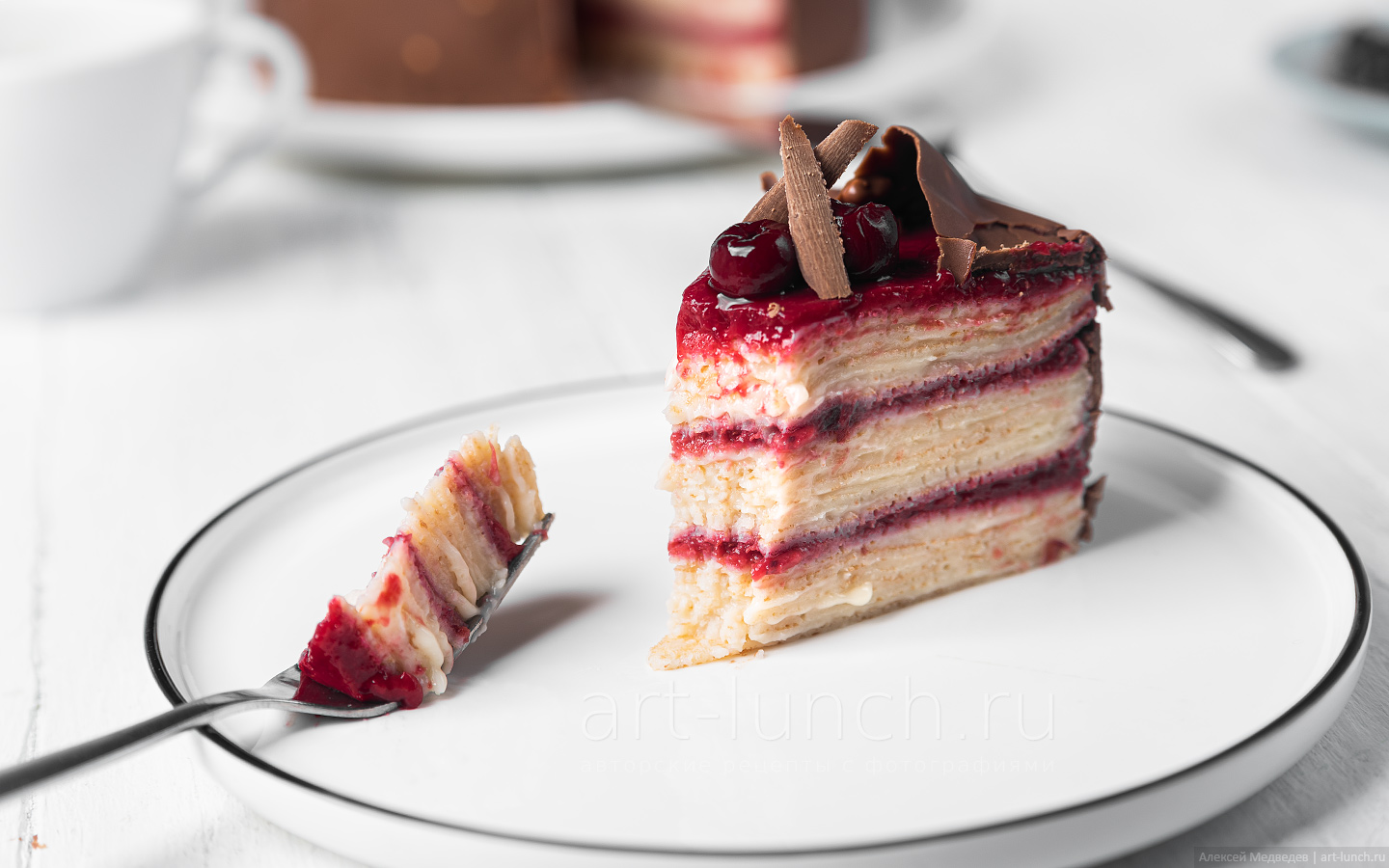Вишнёвый торт из блинов и заварного крема