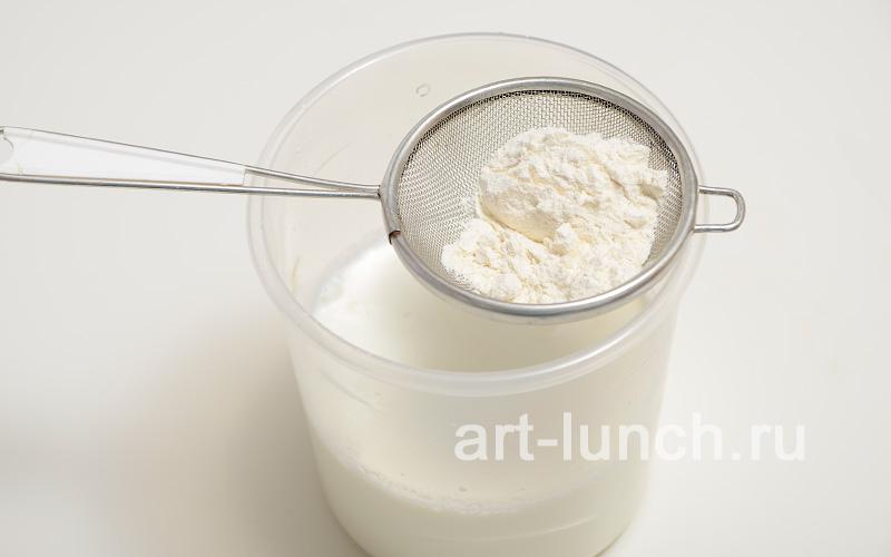 Шаг 4: Смешиваем молоко и сливки
