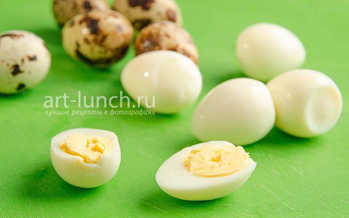 Салат из сёмги с перепелиными яйцами - пошаговый рецепт с фото