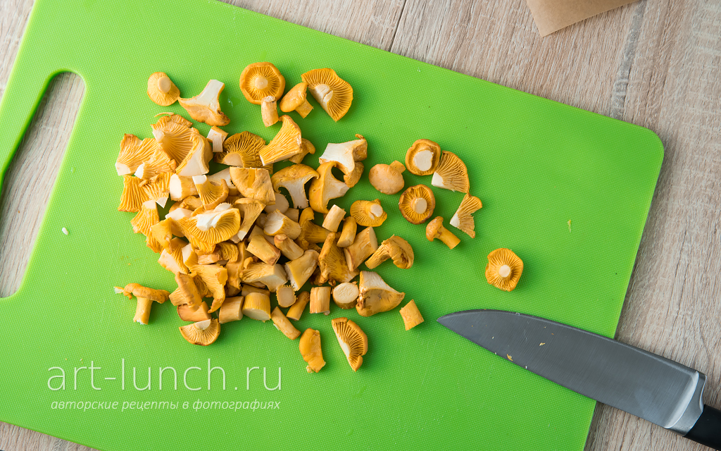 Брускетта с лисичками и рикоттой - пошаговый рецепт с фото